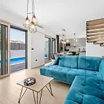 Holiday home Front In