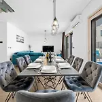 Holiday home Front In
