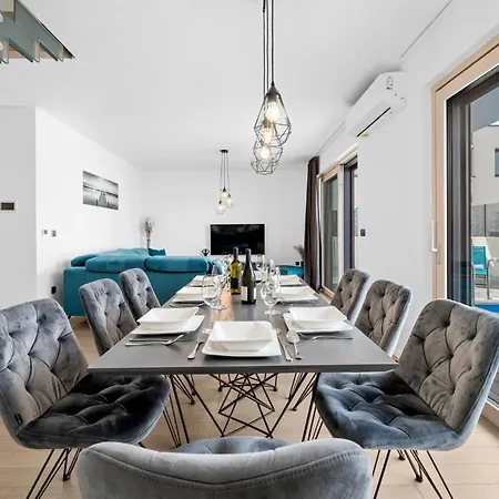 Vikendica Gorgeous In